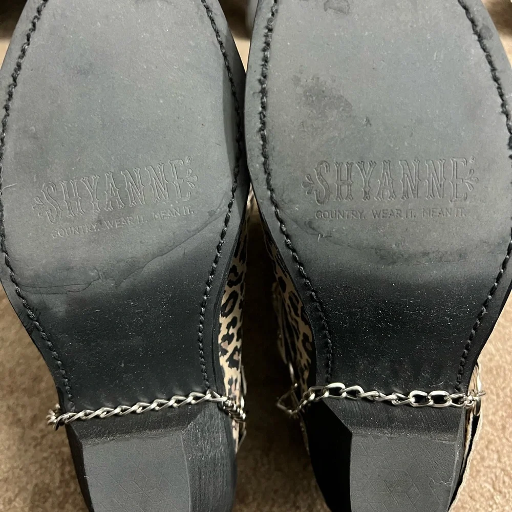 Shyanne leopard print western boots - Picture 4 of 5